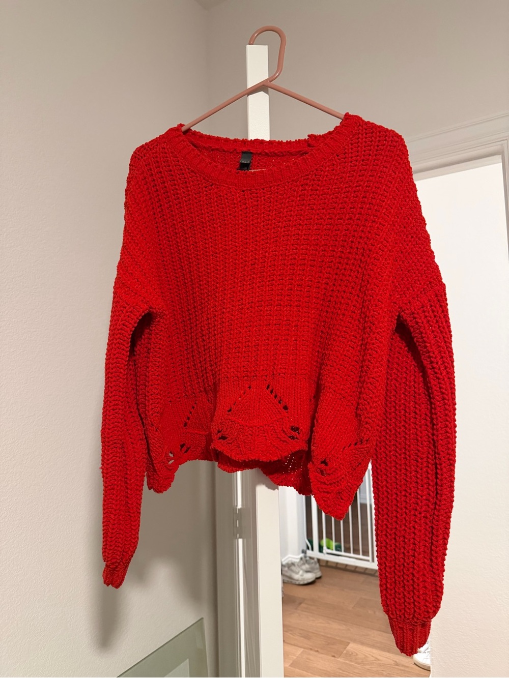 Red Women's Chunky Knit Semi-Cropped Sweater